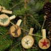 bemalte Holzscheiben als Adventskalender