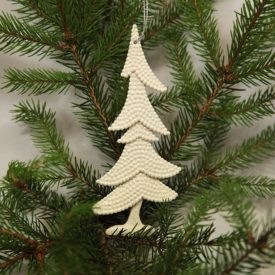 Schritt für Schritt zum perfekten Weihnachtsbaum. 14 creme-farbender Tannenbaum zum aufhängen