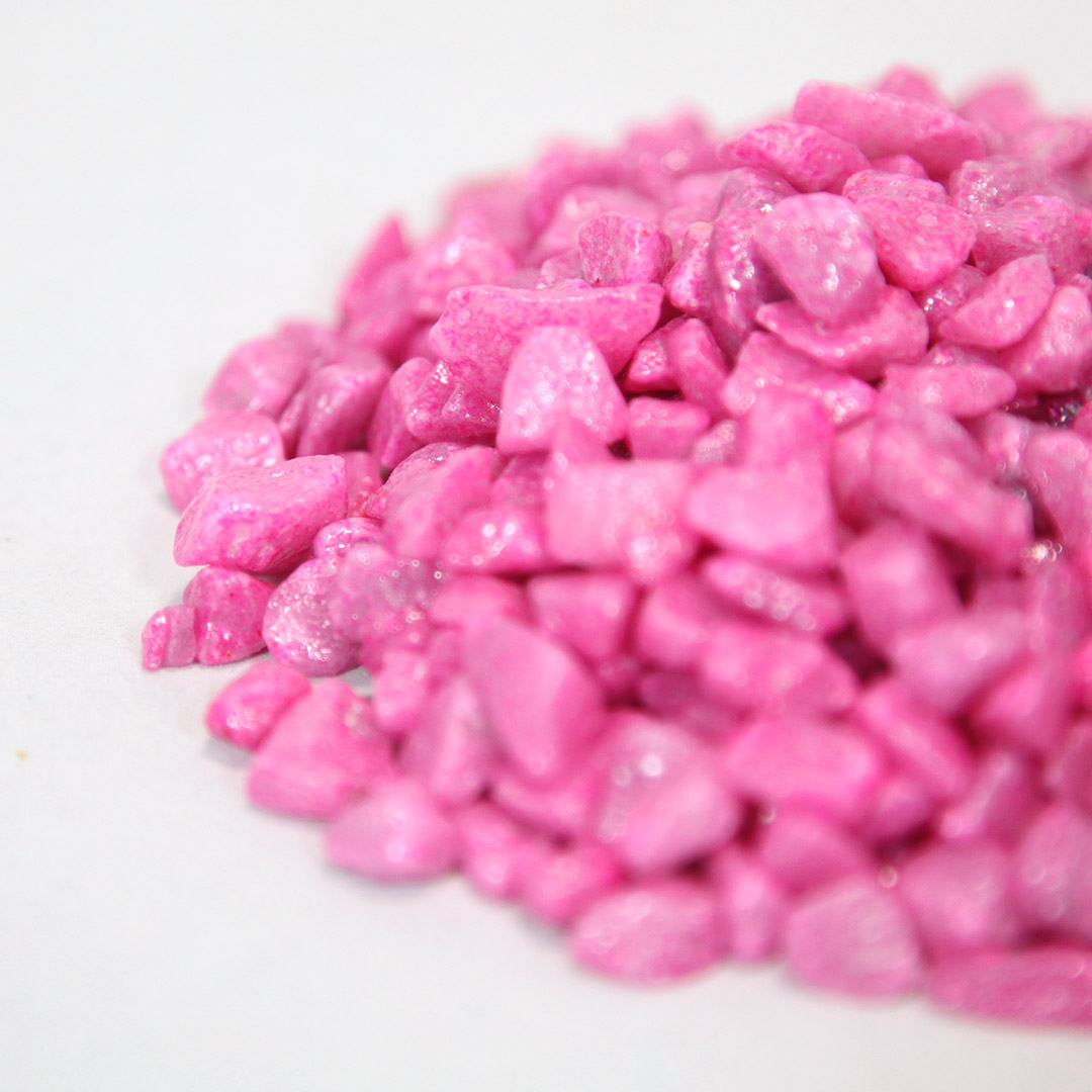 Diese dekorativen Deko-Steine in pink eignen sich zum befüllen von Vasen, als Basis für Windlichter, auf Deko-Tabletts oder als Streu-Dekoration bei jeglicher Tischdekoration.