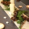 Tischdeko-Set Weihnachten "Engel-Skulptur" 7 Weihnachts-Festtafel mit Lärchen-Zapfen und Sternen