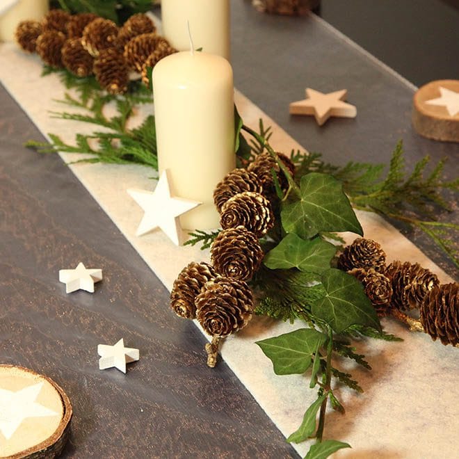 Tischdeko-Set Weihnachten "Engel-Skulptur" 5 Weihnachts-Festtafel mit Lärchen-Zapfen und Sternen