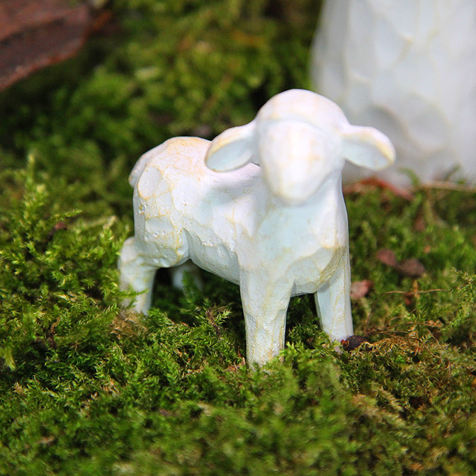 Handgemachte Krippenfigur Schaf